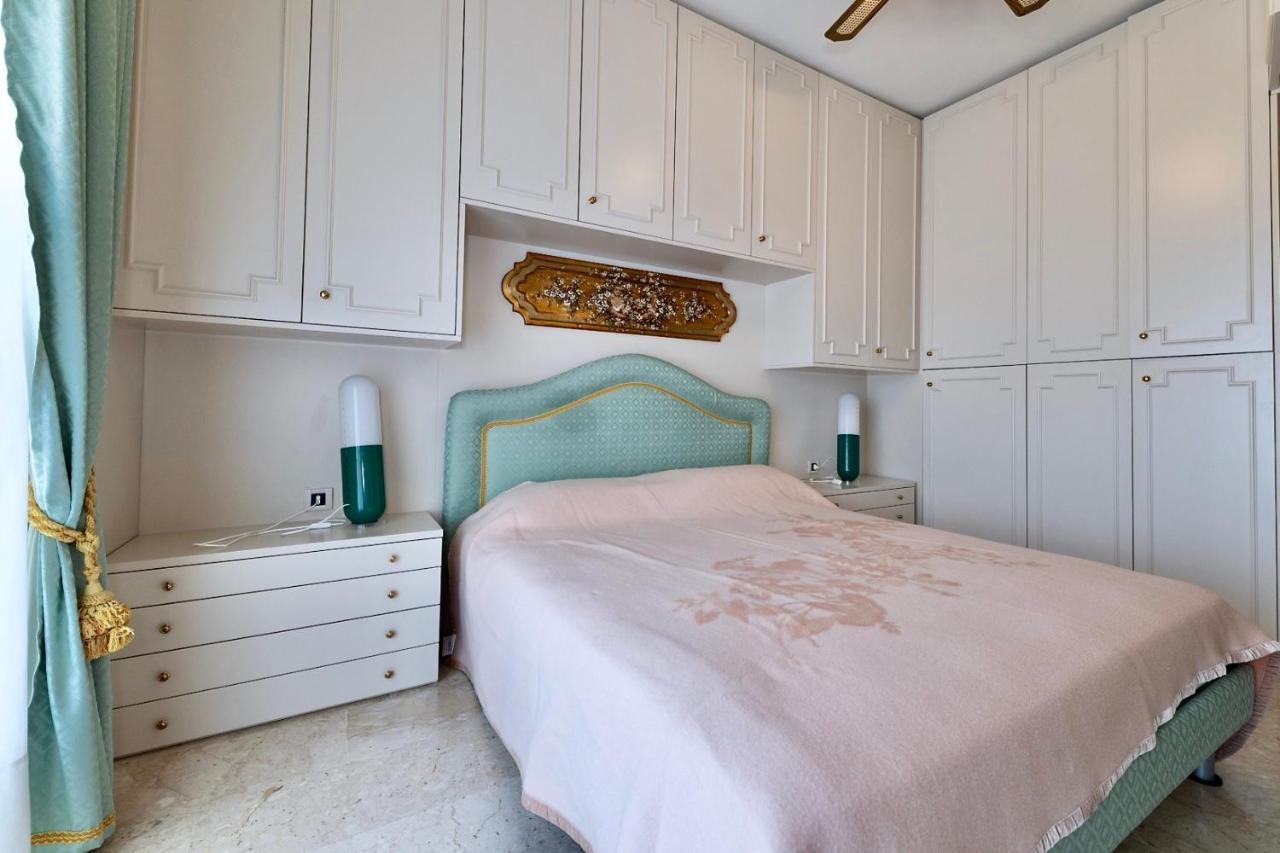 Sanremo Dream - Casa Achille Apartment Bagian luar foto